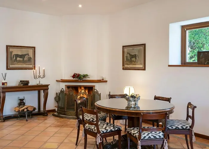 Vigne Franceschini Resort- With Swimming Pool In The Heart Of