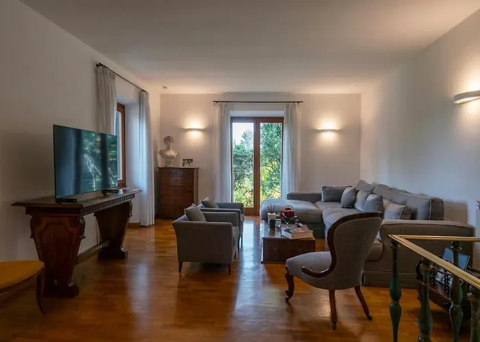 Villa Vigne Franceschini Resort- With Swimming Pool In The Heart Of