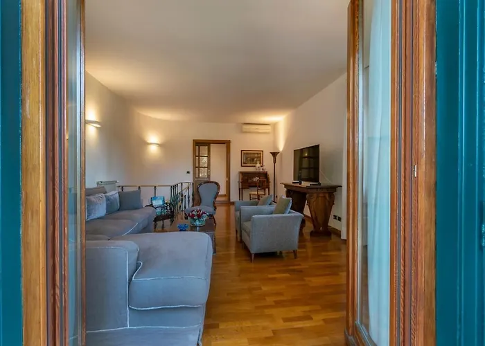 Willa Vigne Franceschini Resort- With Swimming Pool In The Heart Of