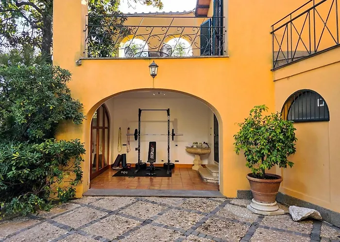 Vigne Franceschini Resort- With Swimming Pool In The Heart Of