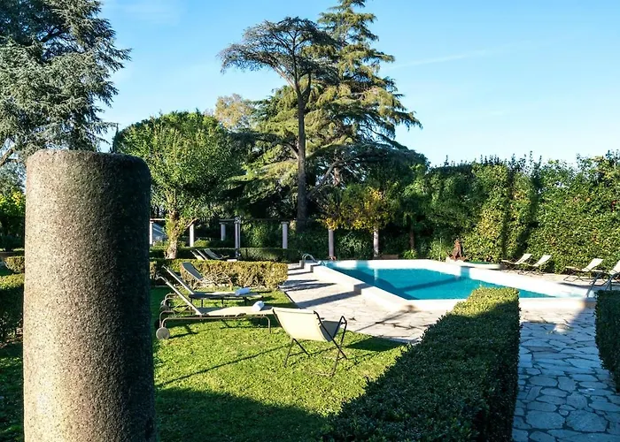 Willa Vigne Franceschini Resort- With Swimming Pool In The Heart Of